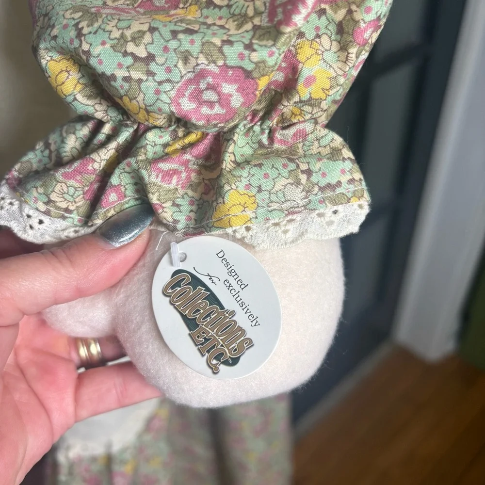 Collections Etc granny, vacuum cover
